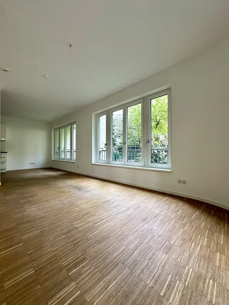 4-Zimmerwohnung mit Terrasse * Erdgeschoss * Einbauküche * im grünen Alt-Treptow — photo 1